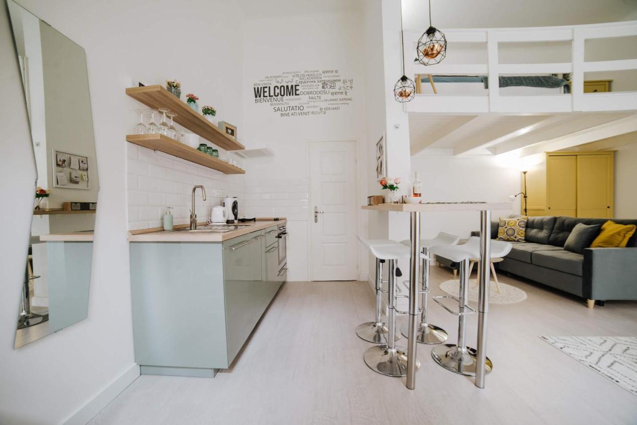Comfy Apartment At New York Cafe With Aircon Boedapest Buitenkant foto