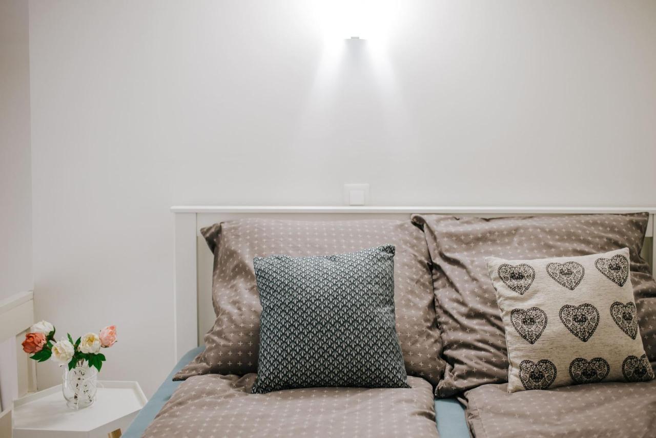 Comfy Apartment At New York Cafe With Aircon Boedapest Buitenkant foto