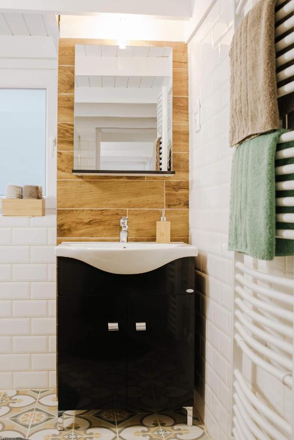 Comfy Apartment At New York Cafe With Aircon Boedapest Buitenkant foto